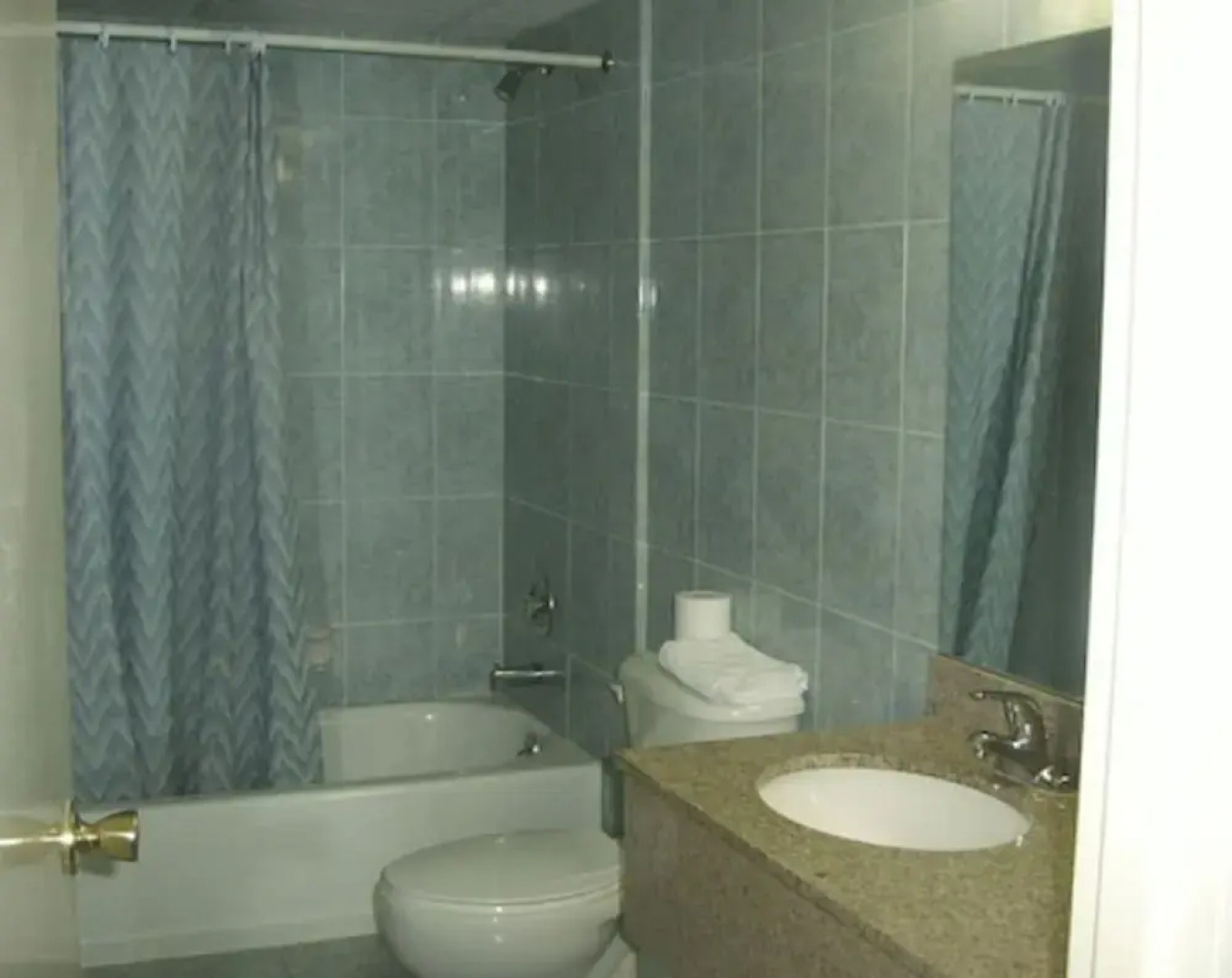 Tides Motor Inn at Stehli Beach