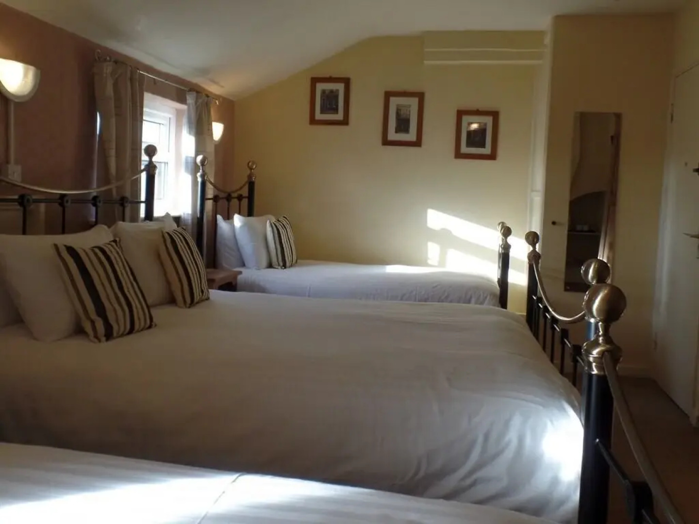 The Dodington Lodge Hotel