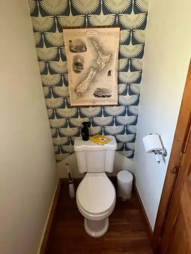 Pet Friendly Downtown Green Cabin Haven