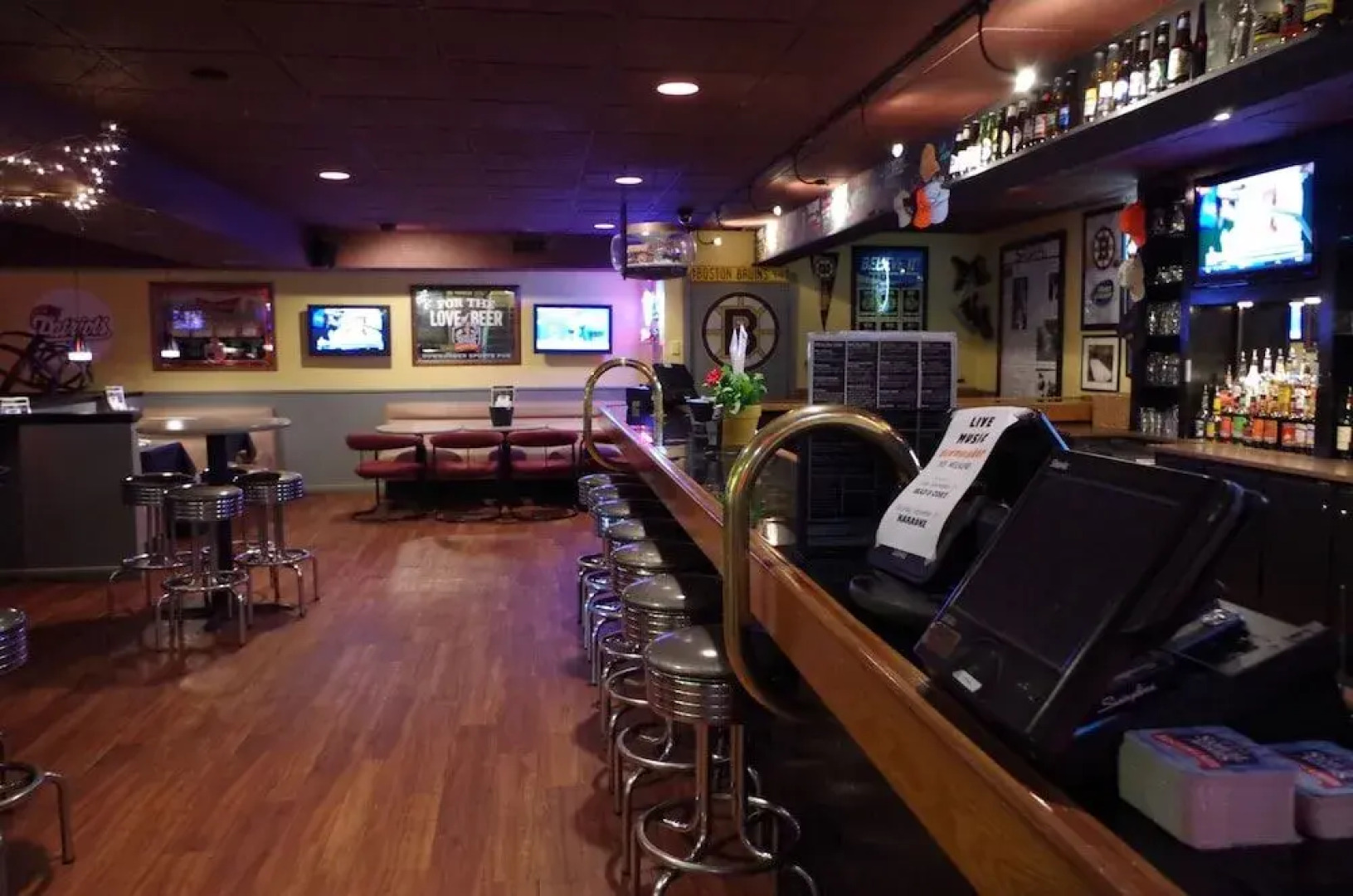 Shiretown Inn & Suites