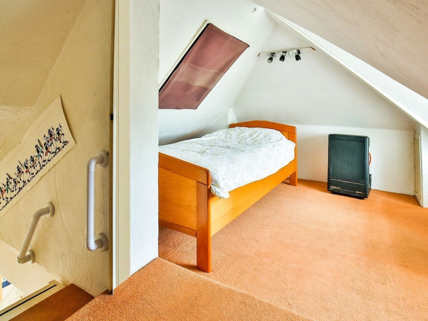 Quaint Holiday Home in Gerkesklooster with Hot Tub, Sauna & Fenced Garden