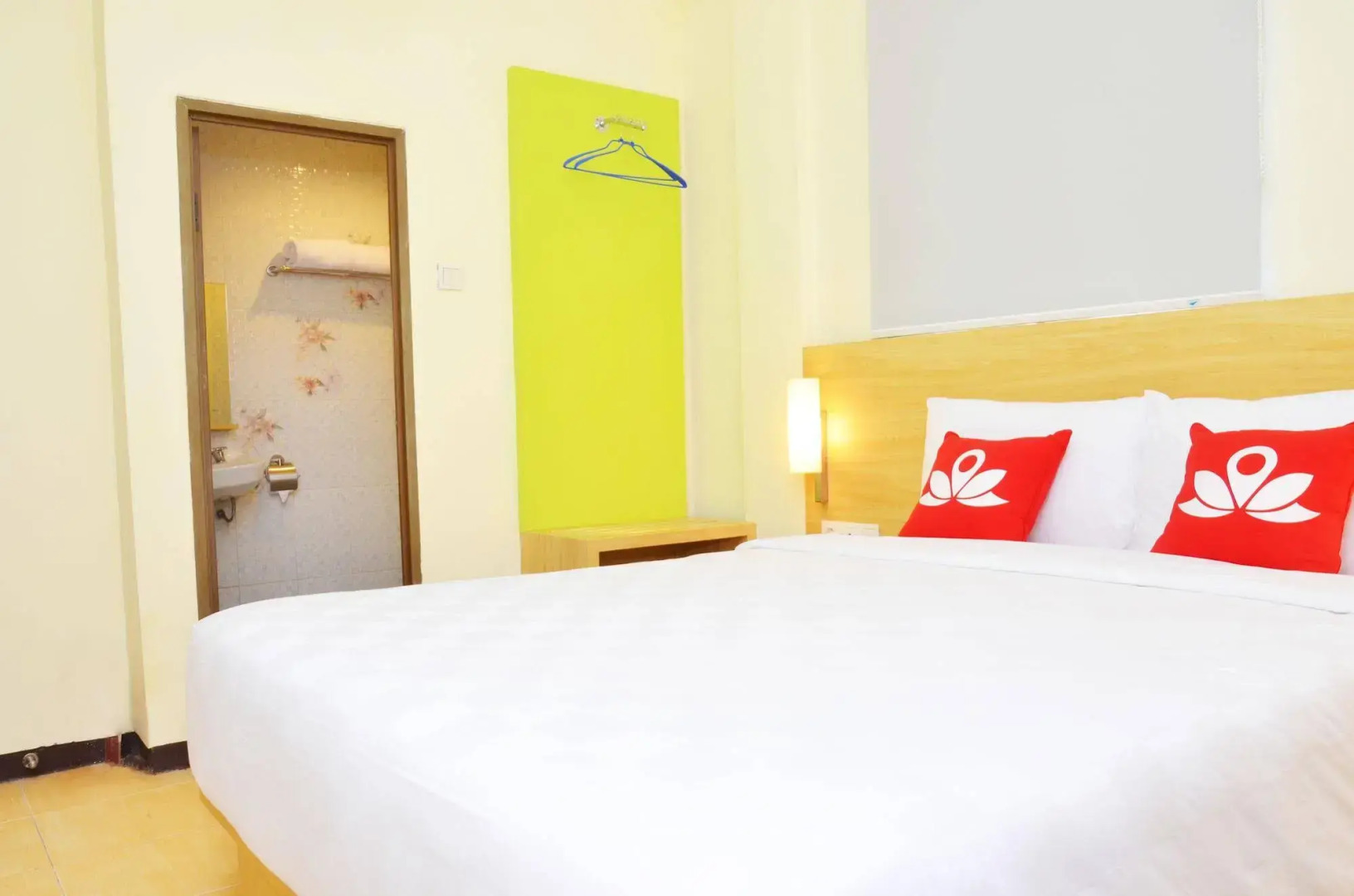 ZEN Rooms Raya Rungkut