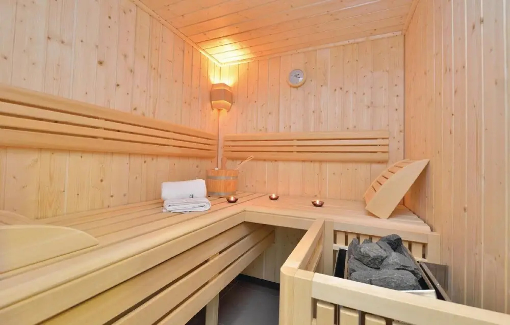 Amazing Home in Jadrija with Hot Tub, Sauna & 4 Bedrooms