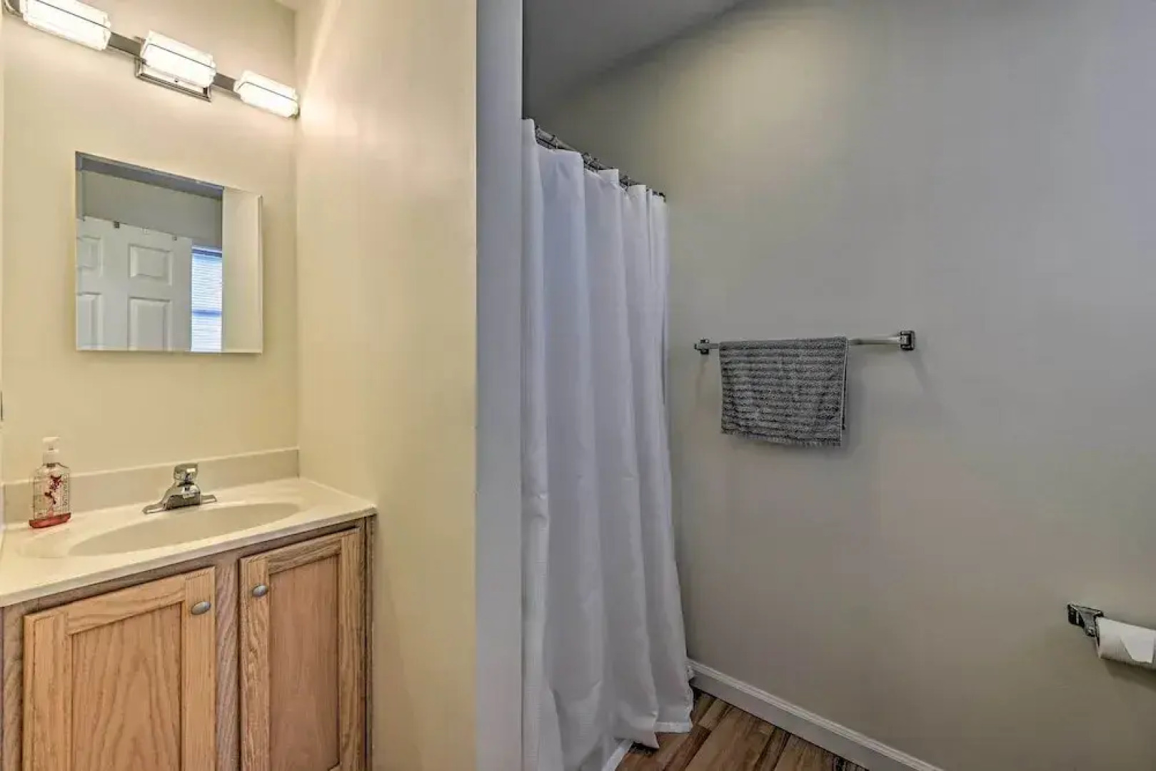 Charming Cottage - Steps to Point Pleasant Beach!