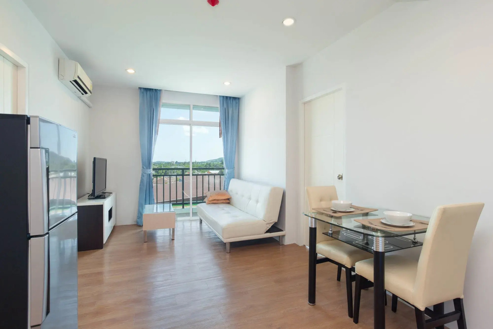 The Thames Pool Access Resort SHA+