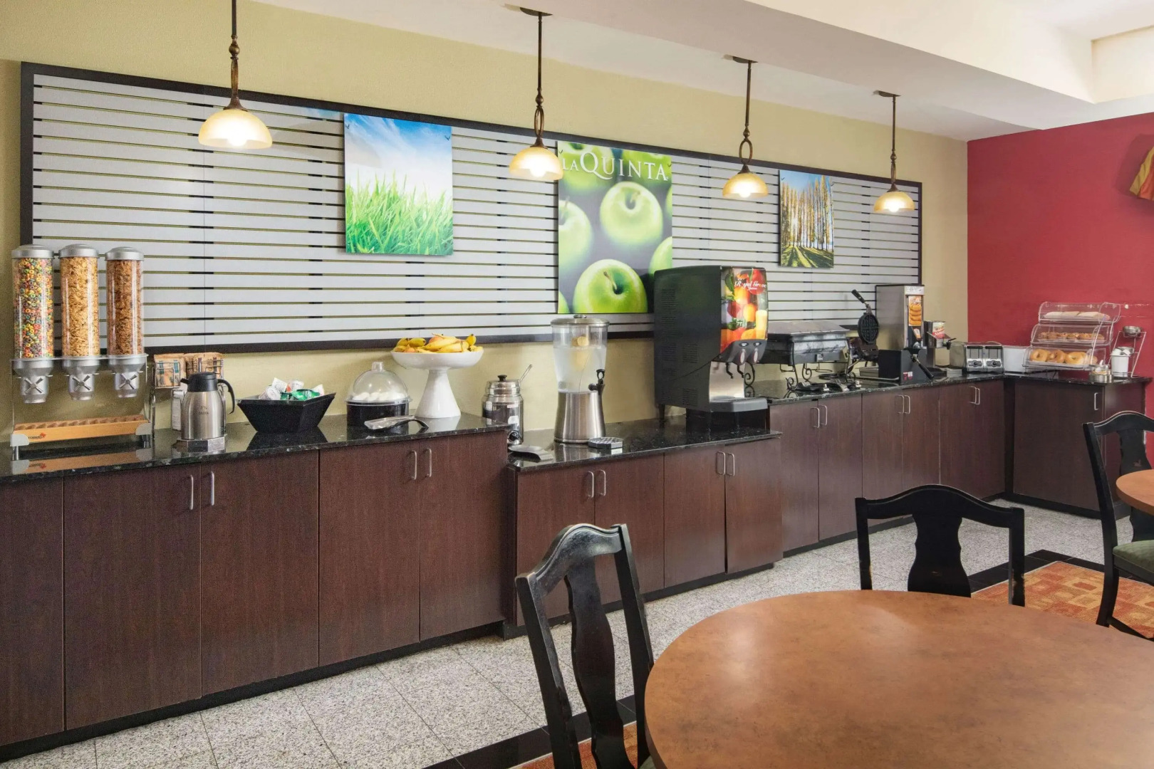 La Quinta Inn & Suites by Wyndham Atlanta-Union City