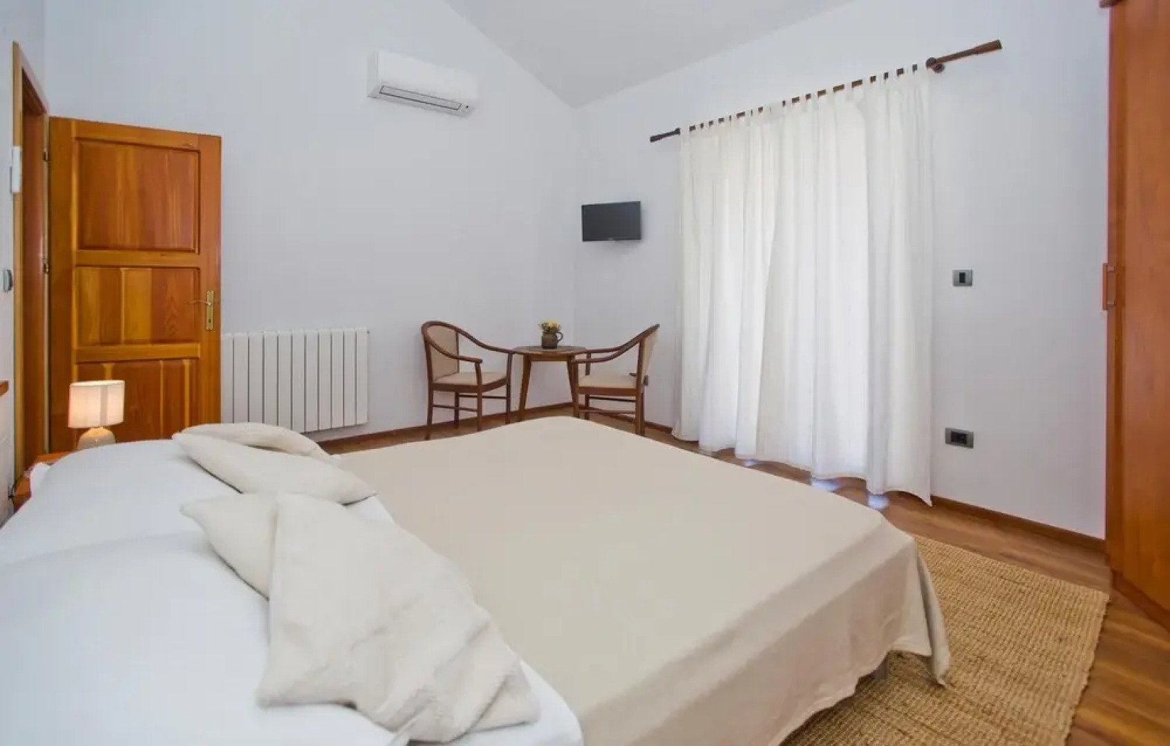 Awesome Home in Bogomolje With Outdoor Swimming Pool, Wifi and 3 Bedrooms