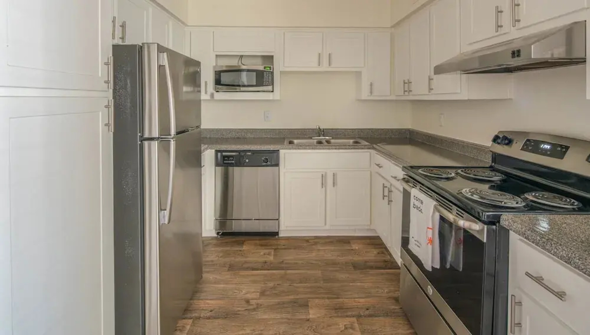 Cozy 2BR Heated Pool 219 by Wanderjaunt