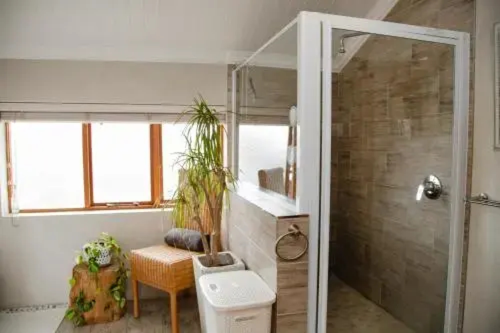 House on the Hill Paradise Beach