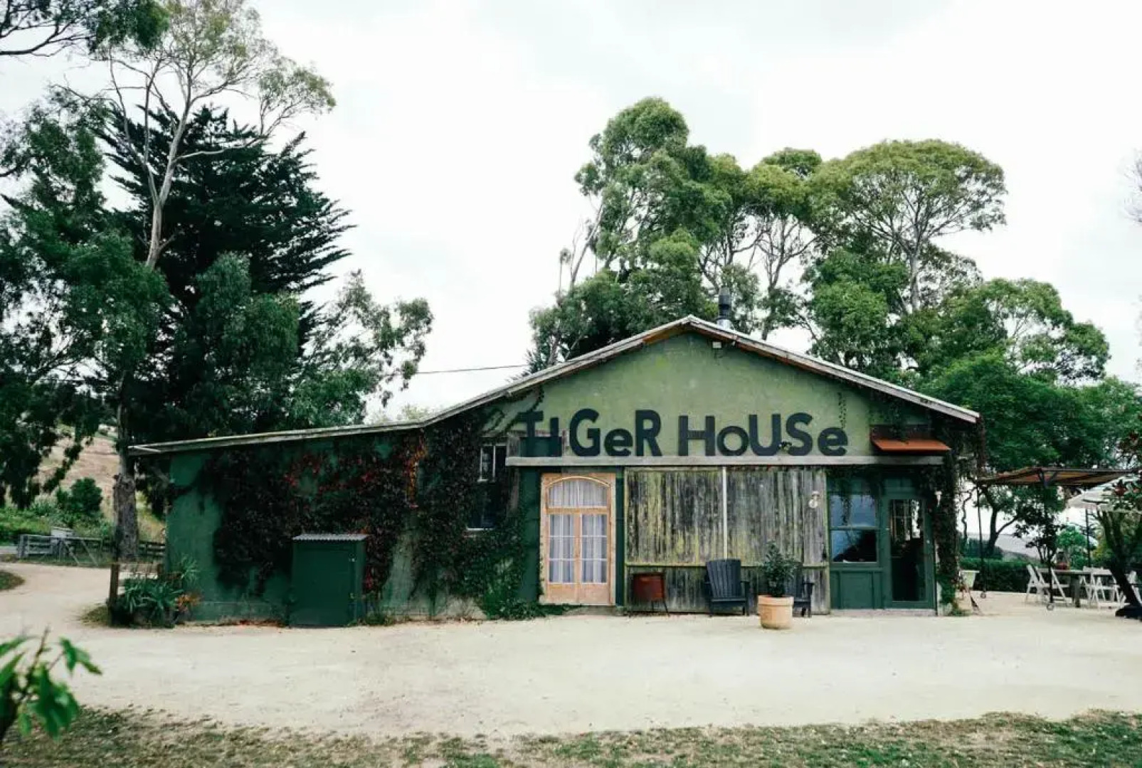 Converted Barn - Tiger House