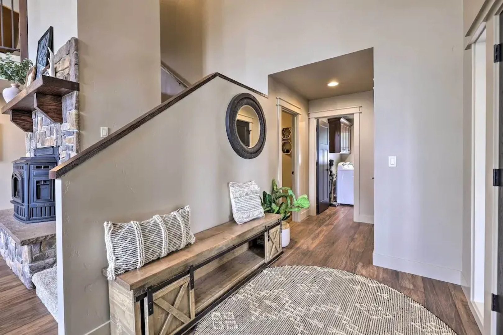 Sled Hill & Hot Tub Access: Mccall Family Cabin!