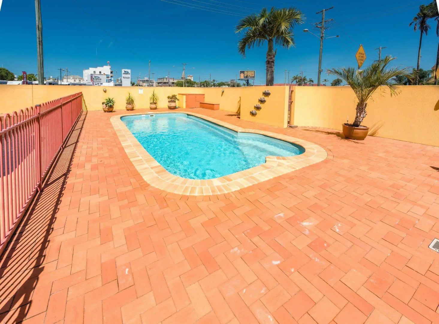 Villa Mirasol Motor Inn