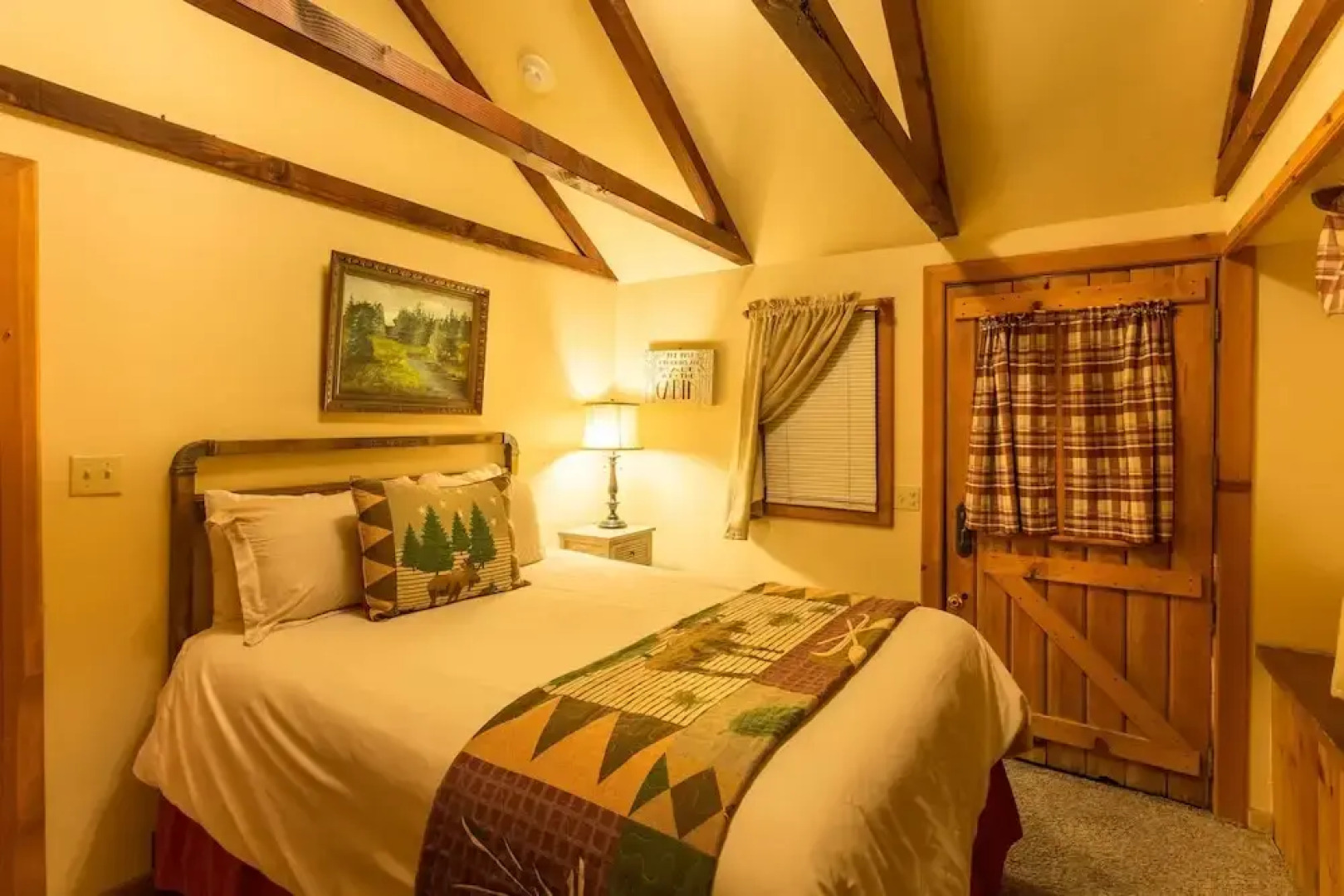 Arrowhead Pine Rose Cabins