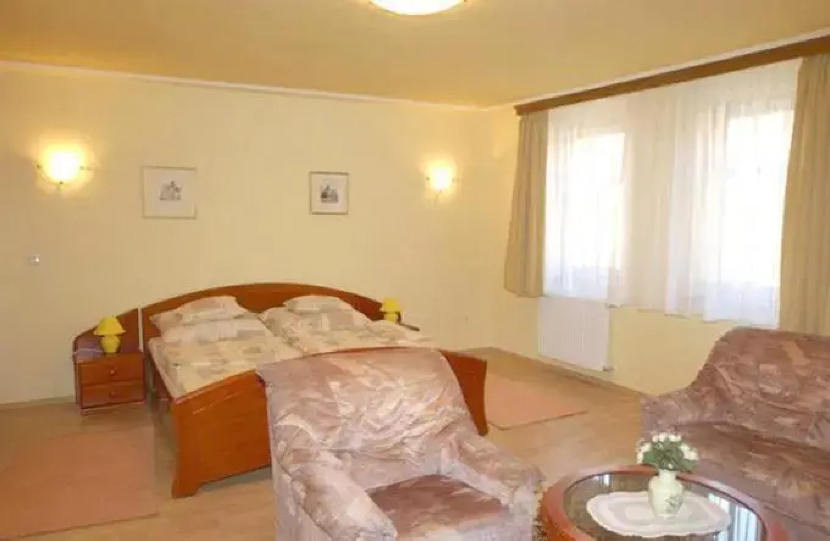 Aranykert Vendégház