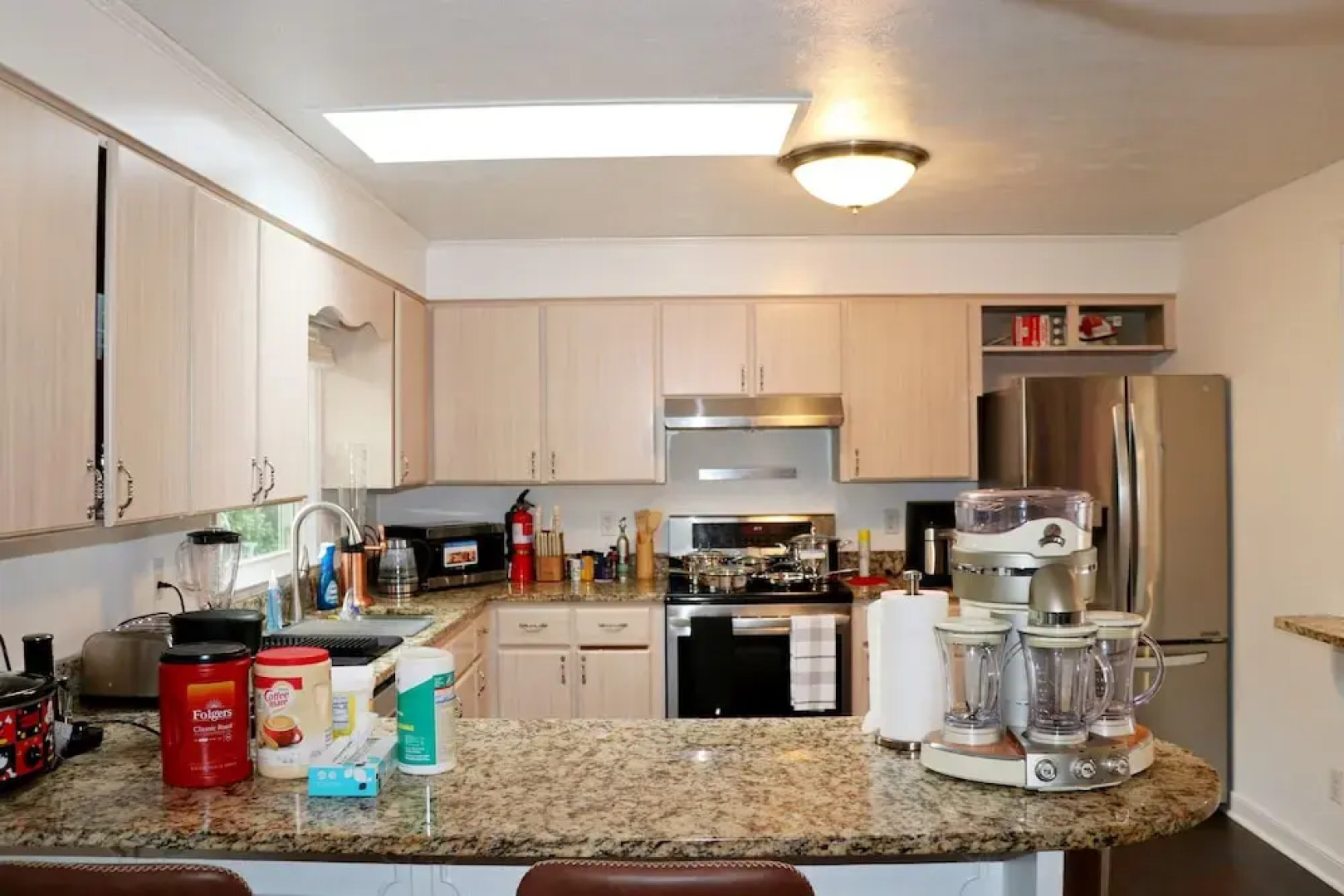 House for group of 8 or 9