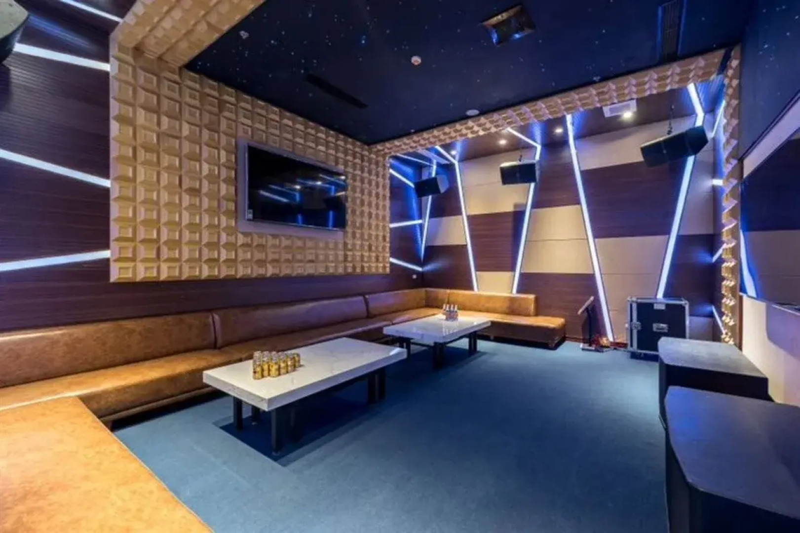 Forest In The Sky - Flamingo Dai Lai