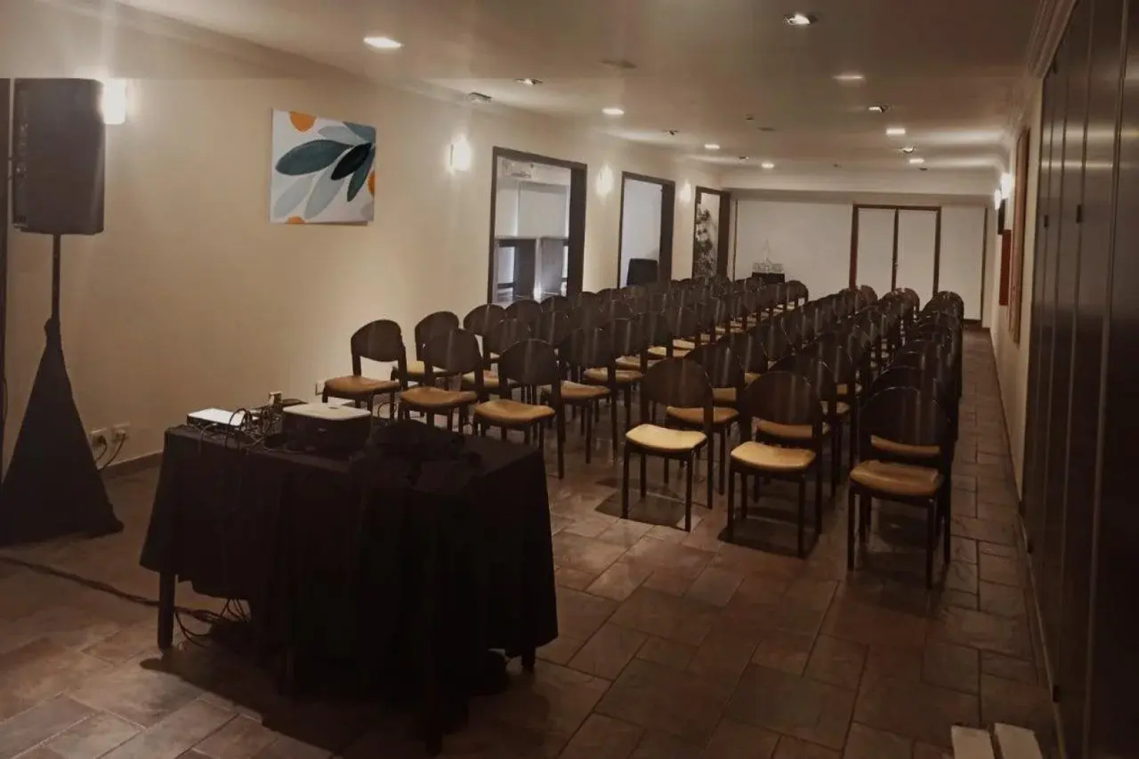 Xelena Hotel & Suites