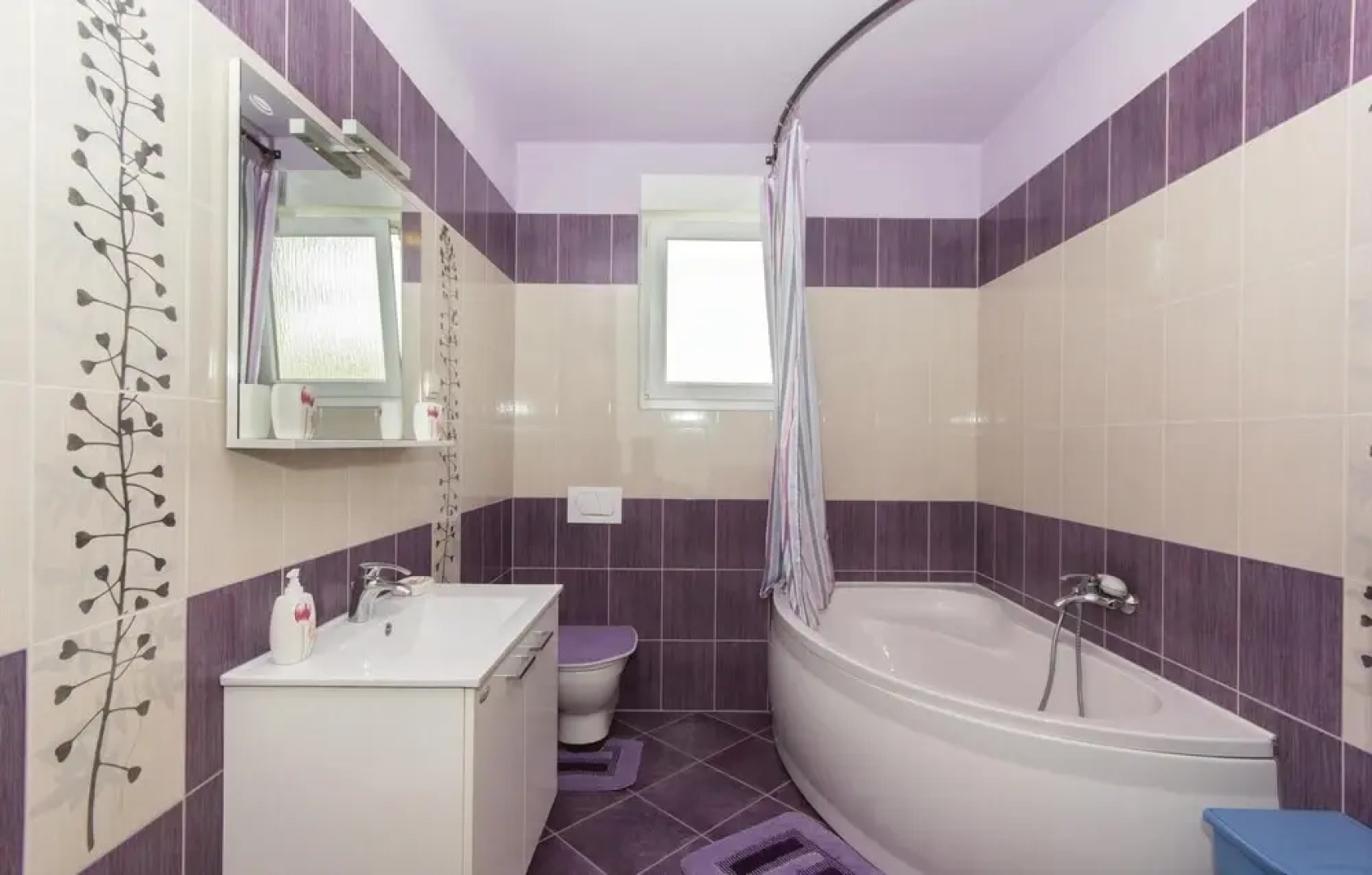 Amazing Home in Marcana With Wifi and 6 Bedrooms