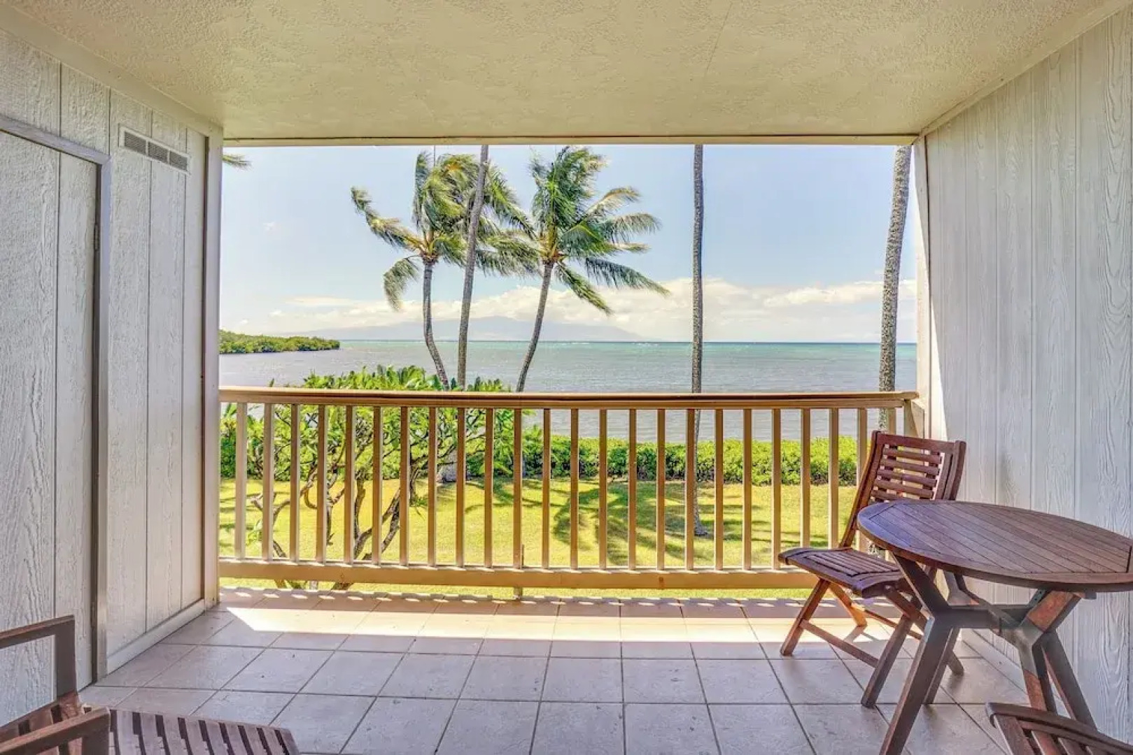 Kaunakakai Condo w/ Private Lanai & Ocean Views!