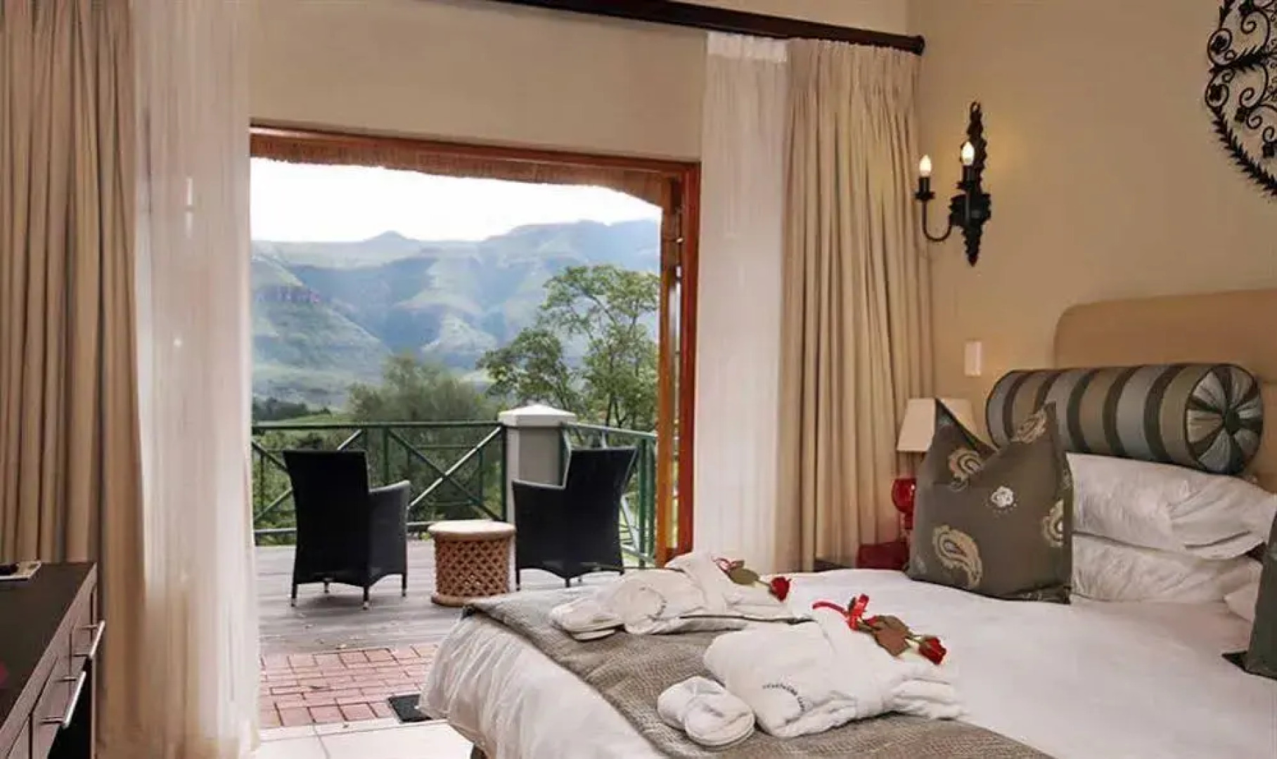 Champagne Castle Hotel