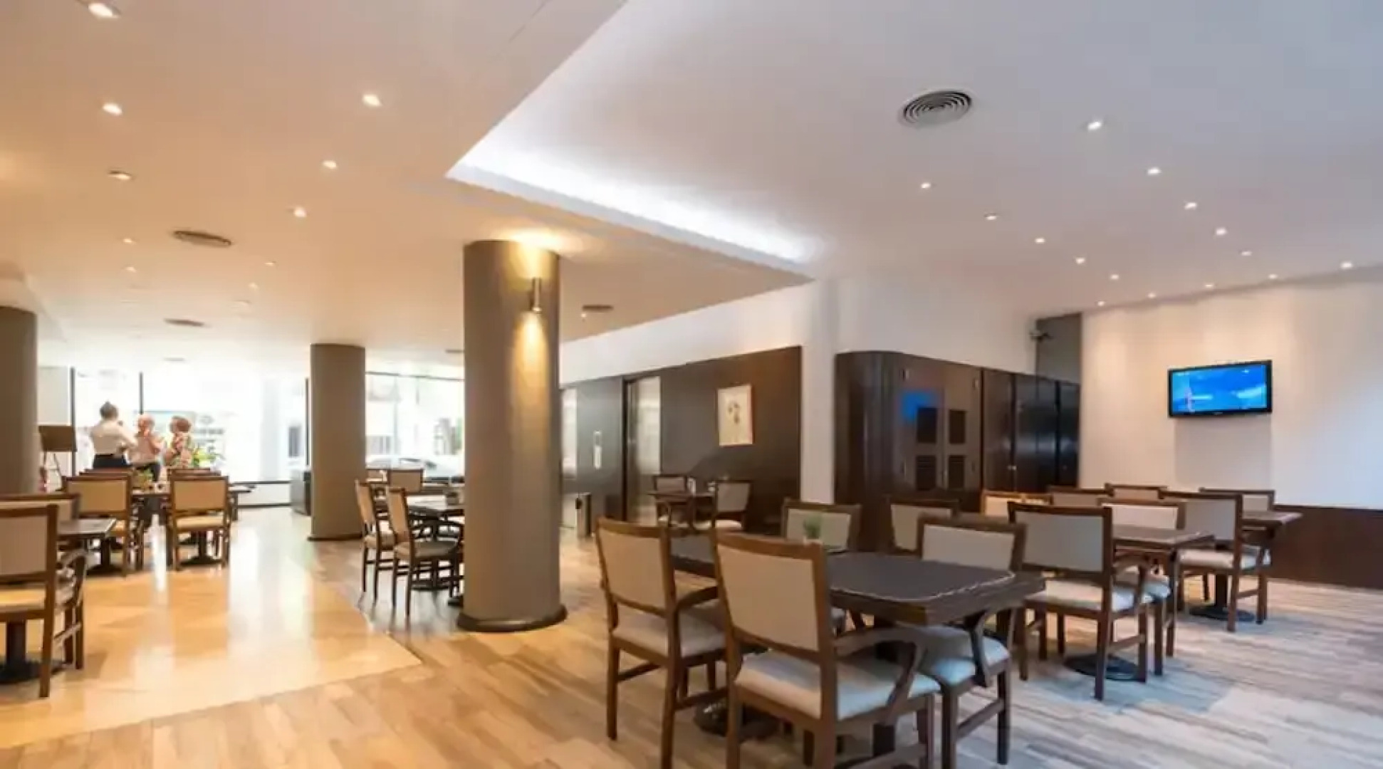 Urquiza Apart Hotel & Suites
