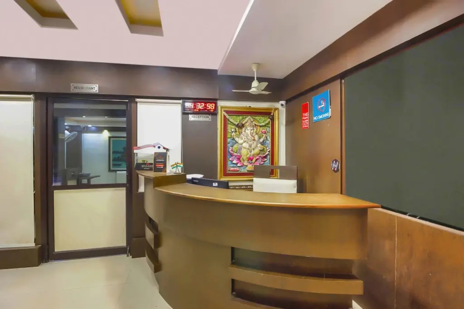Nine Star Hotel