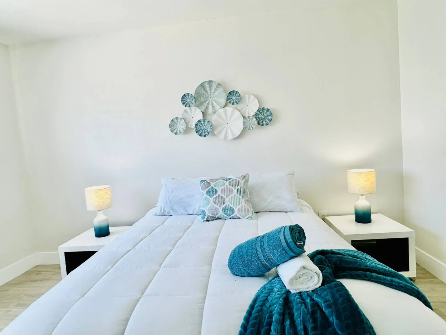Waterfront 1BR Parking Walk to the Beach