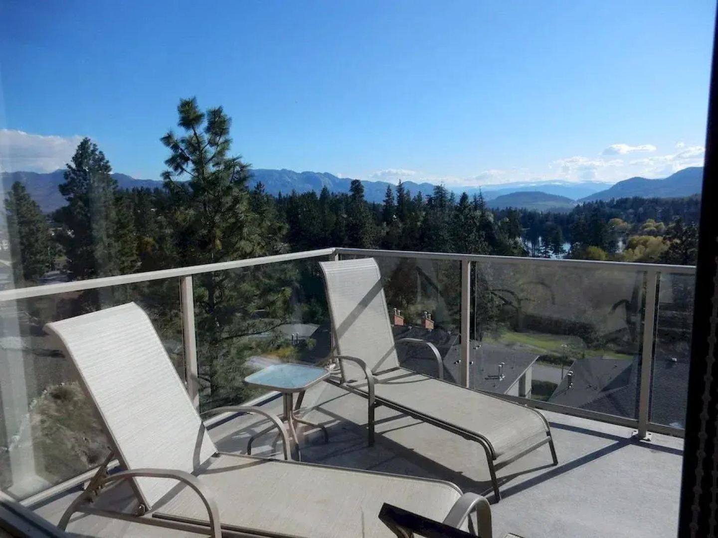 Golf and Lakeview Bed & Breakfast