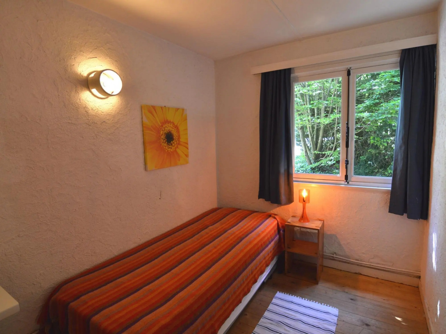 Modern Chalet with Private Tennis Court in Humain