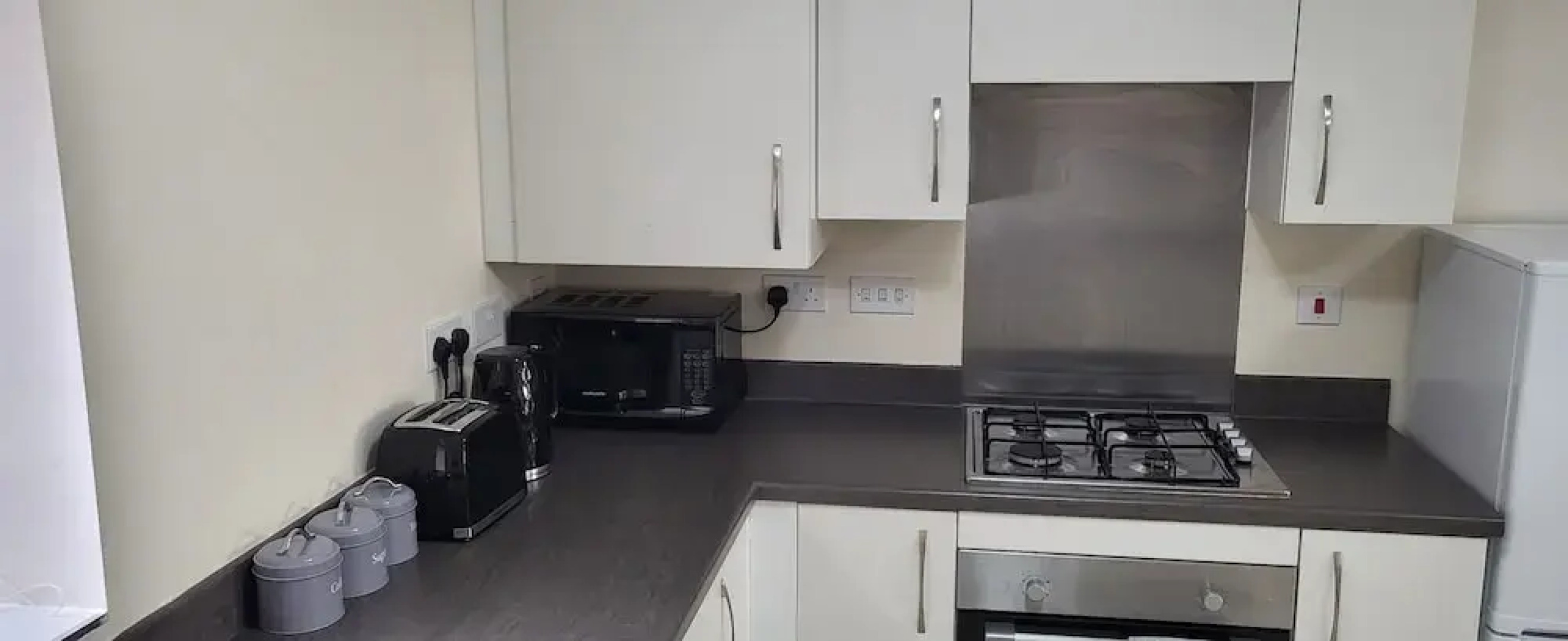 Inviting 6-bed House in Nuneaton