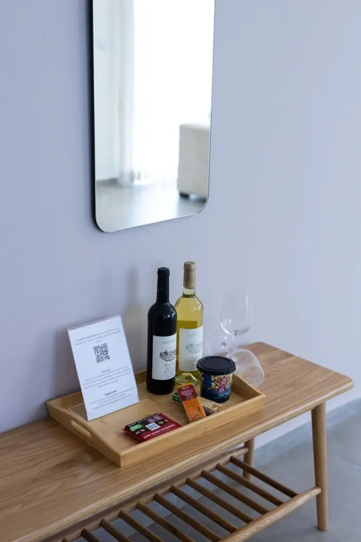 SeaFront Luxurious 3 BR Apartment