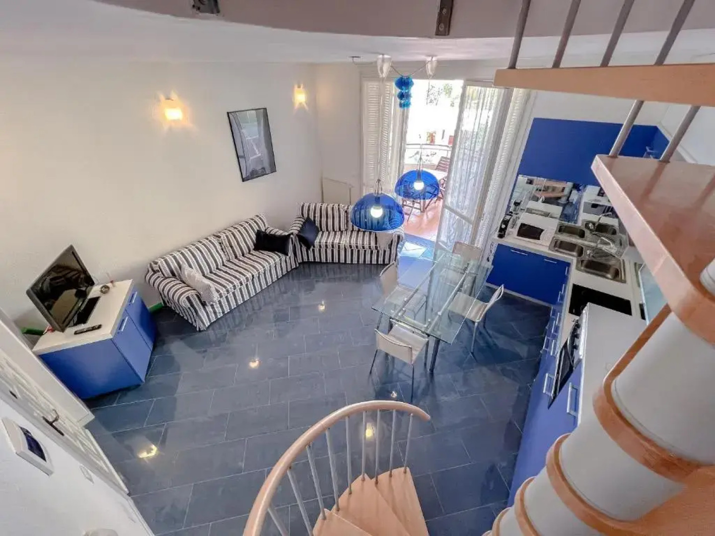 Appartamento in pineta con vista mare e piscina