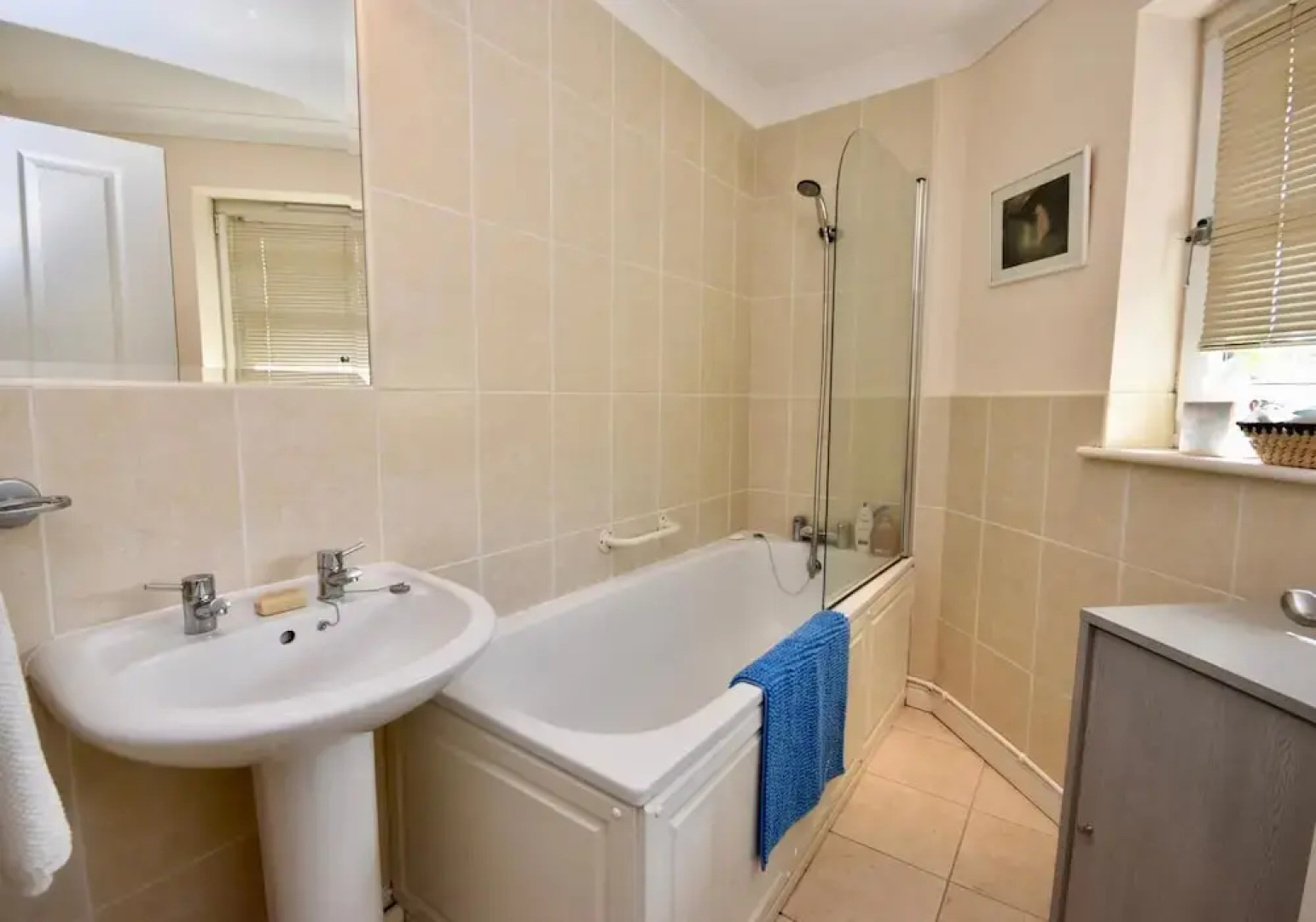 Solent Landing Bembridge Beachside Holiday Home (for 6 people)