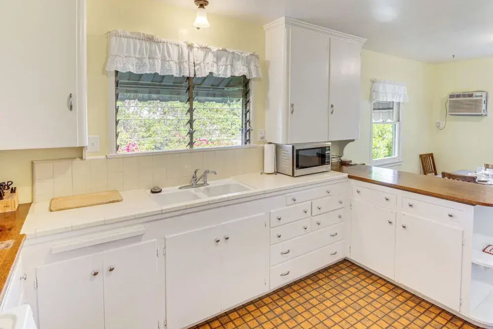 Central South Pasadena Apt, 3 Mi to Rose Bowl