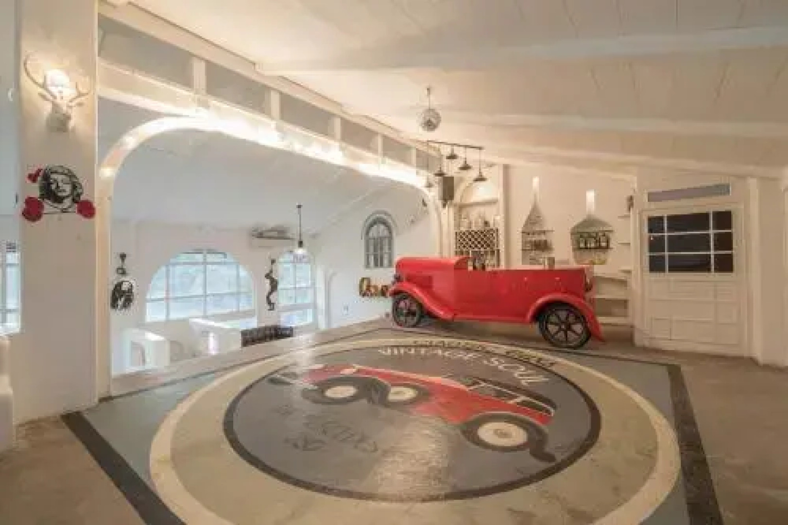 SaffronStays Casa Blanca