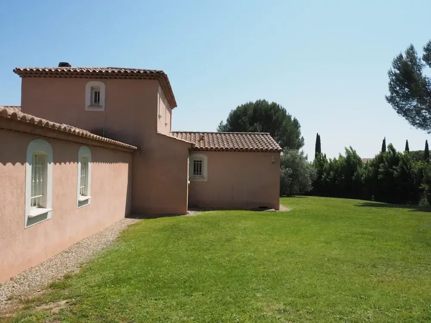 Premium Villa With Garden and Pool, Lambesc