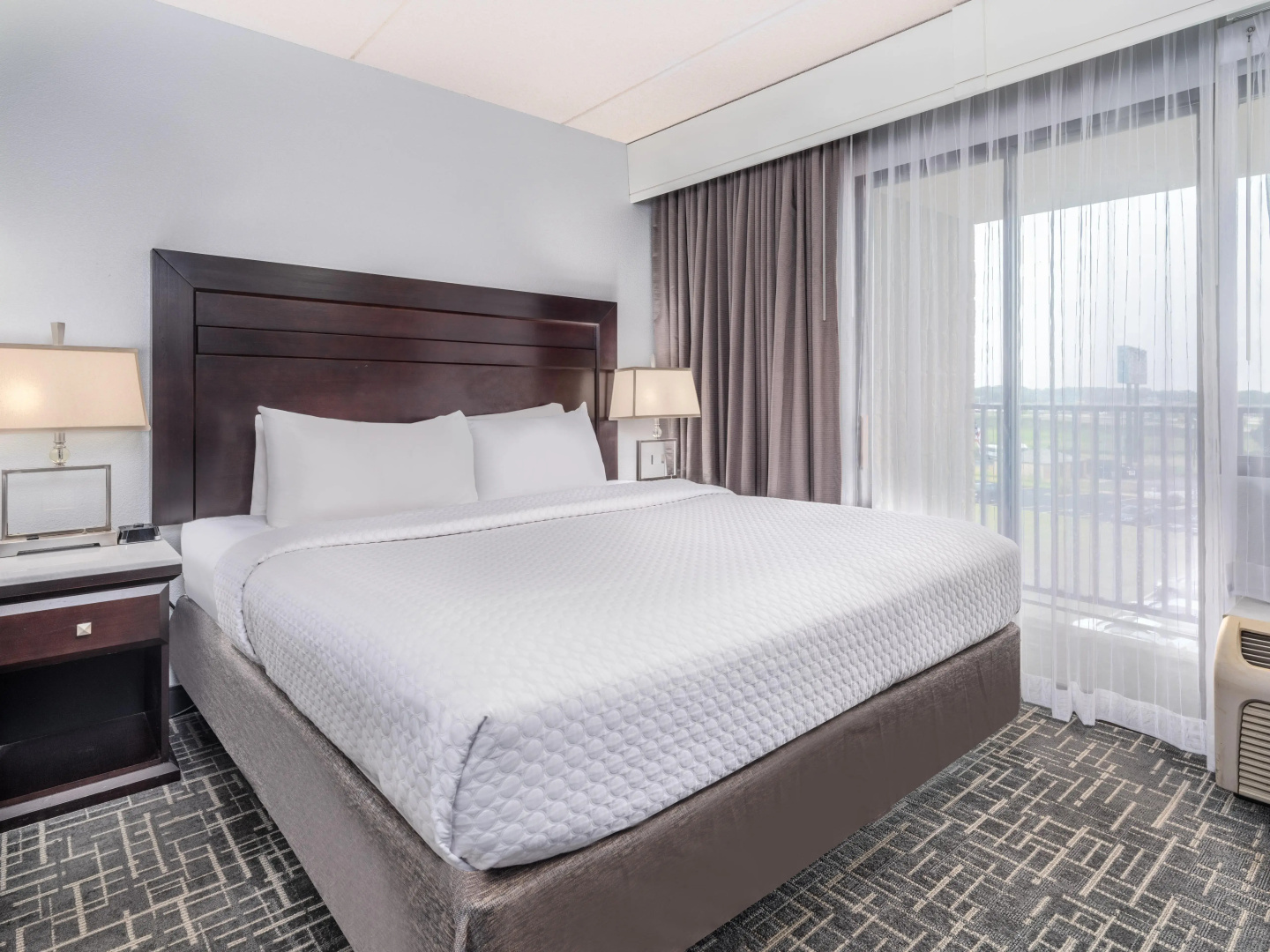 Crowne Plaza Milwaukee Airport by IHG