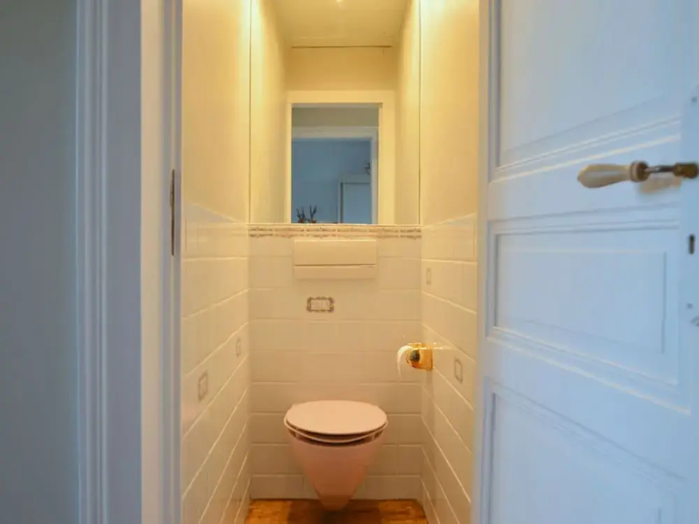 Mansion With all Modern Comforts, Swimming Pool, Large Garden and Stunning Views