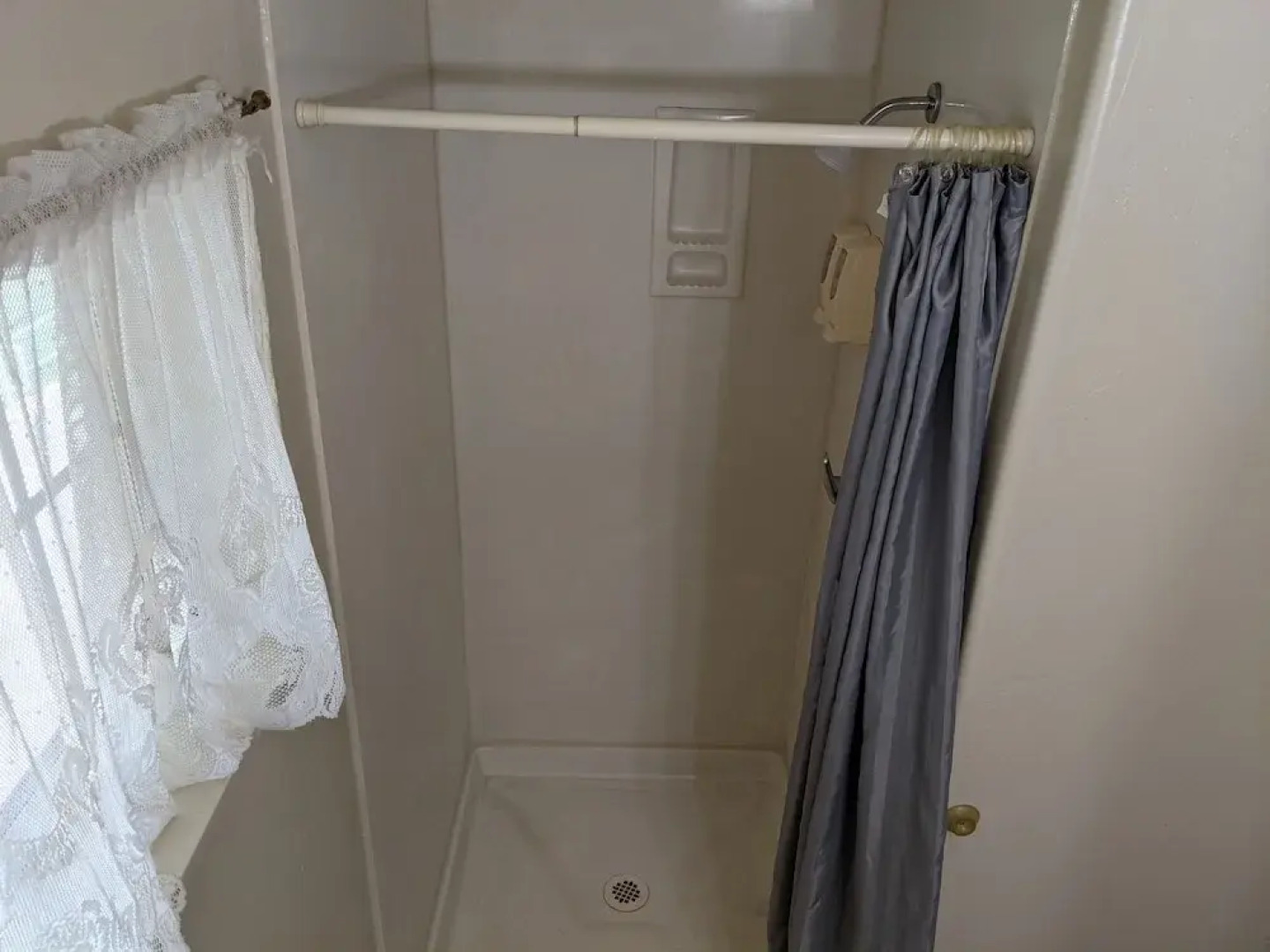 Hi-Lo Motel, Cafe and RV Park Mount Shasta Area