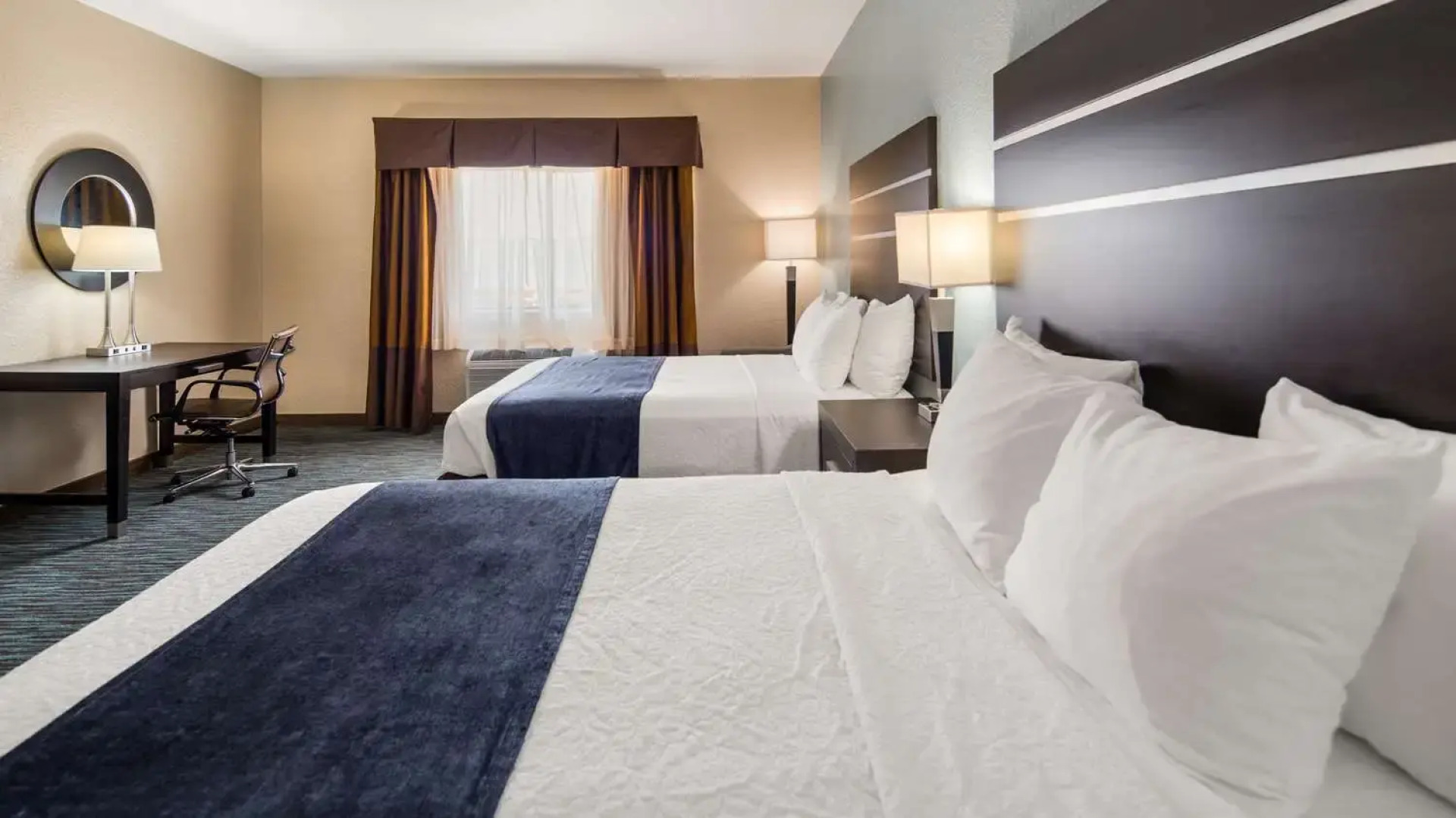 Best Western Plus Northwest Inn & Suites