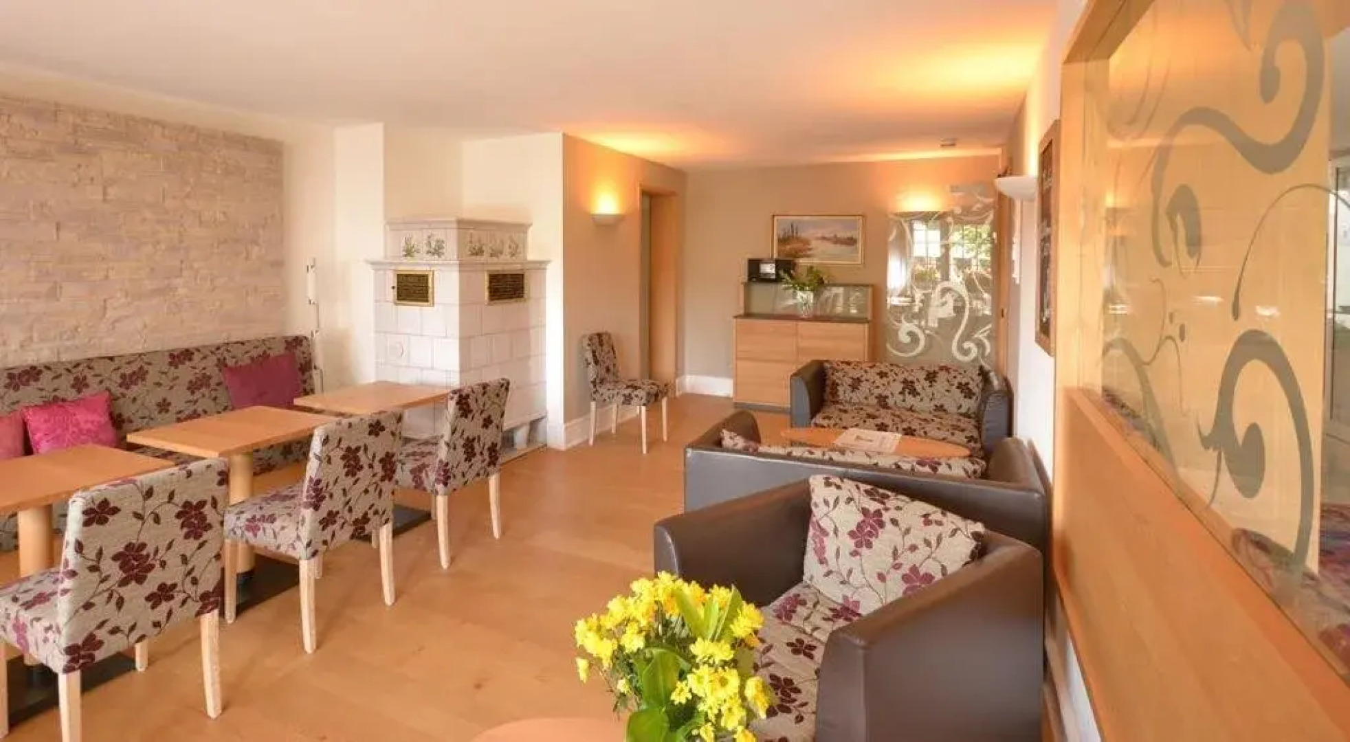 Cifu Zhongyuan International Hotel