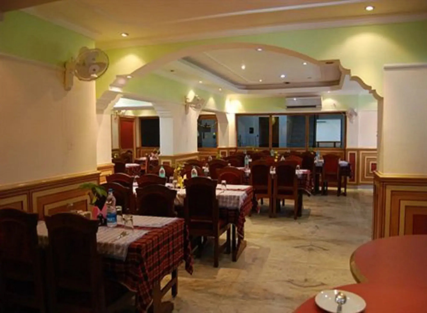 Hotel Delta International