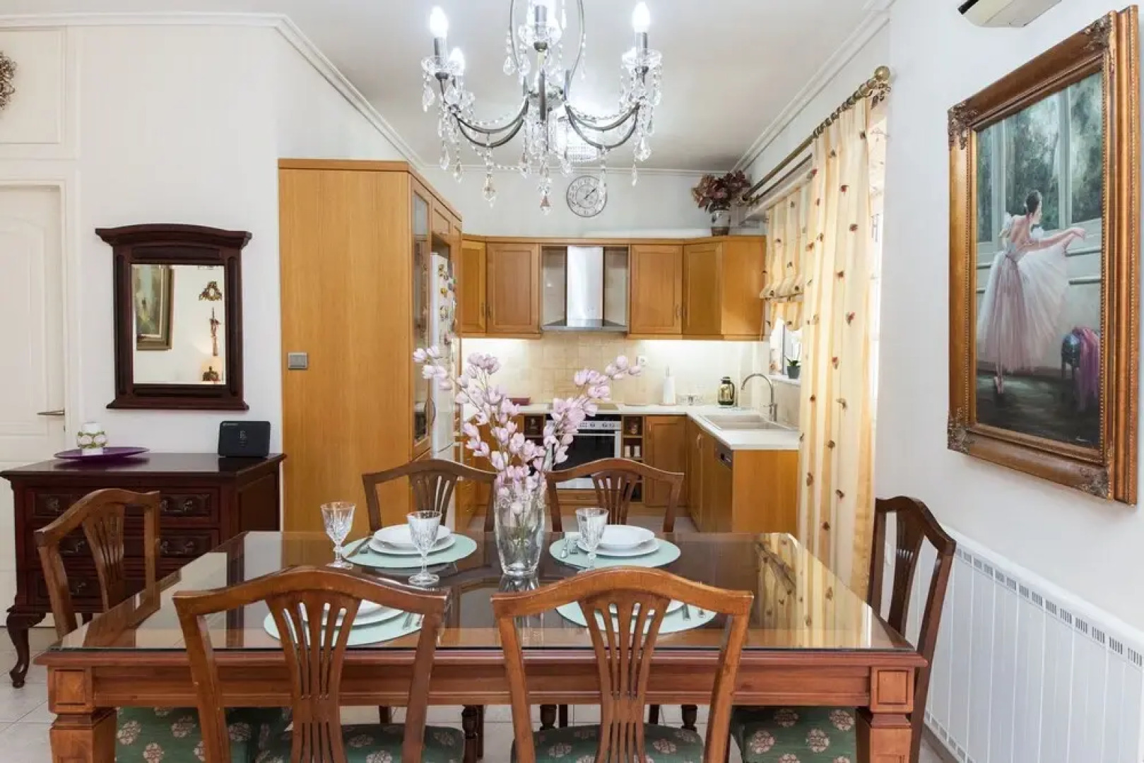 Deluxe 2 Bedroom apt in Petroupoli