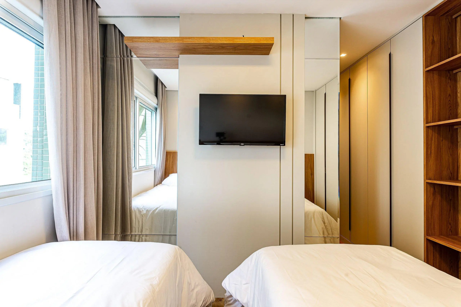 Apto novo e sofisticado a 150m Praia Brava ABC201