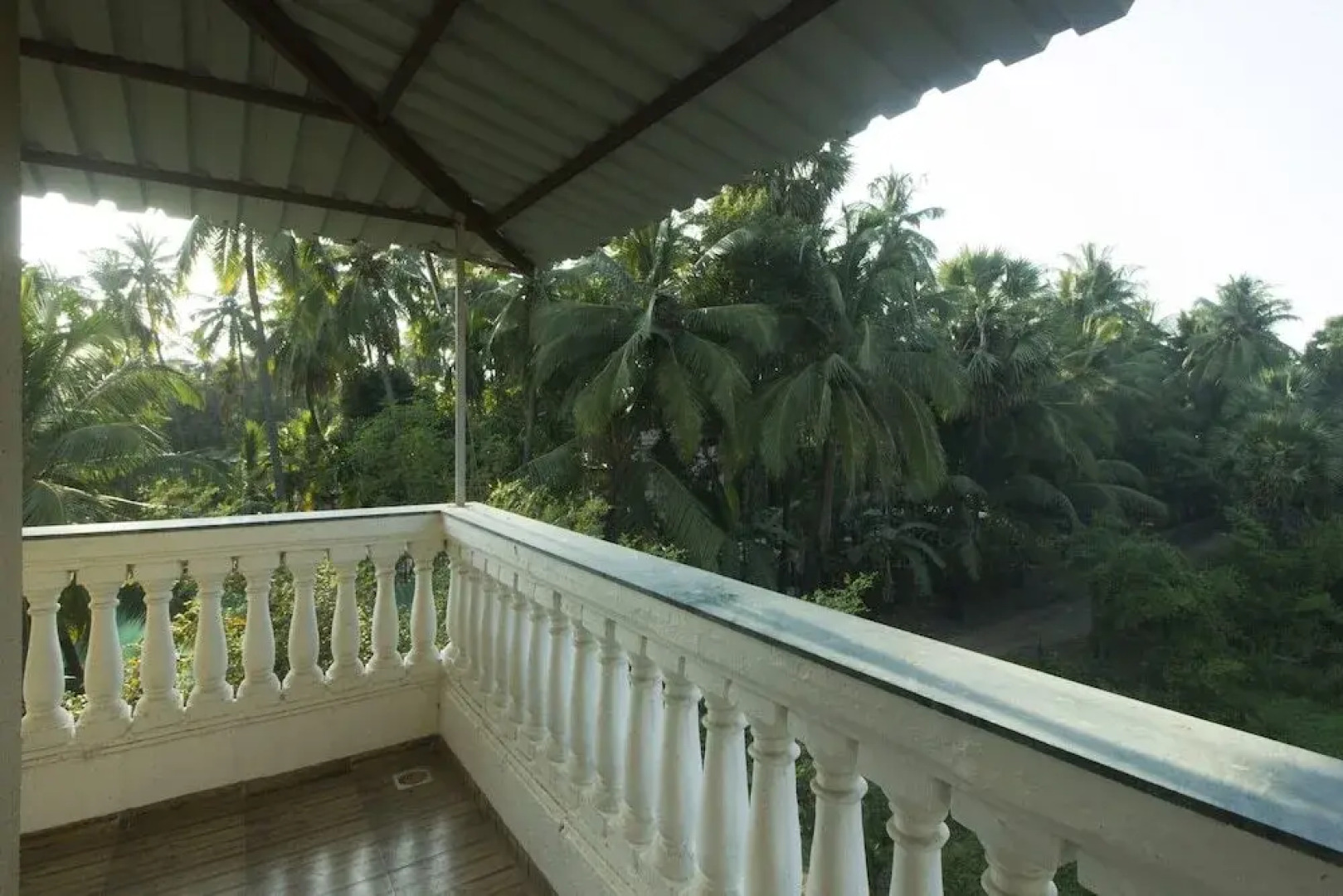 Blue Roof Sea Side By OYO Rooms