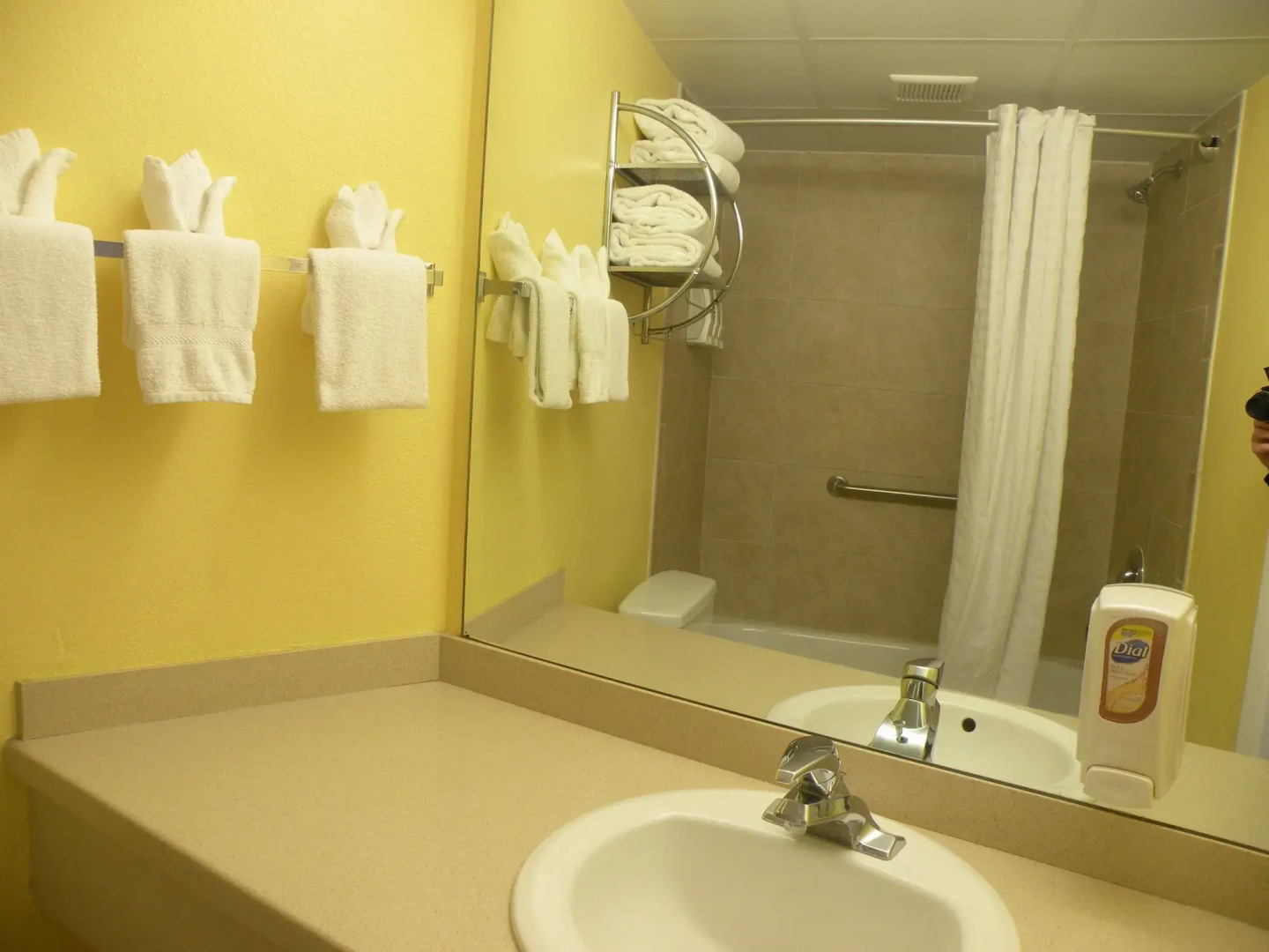 Pelican Pointe Clearwater Beach Hotel