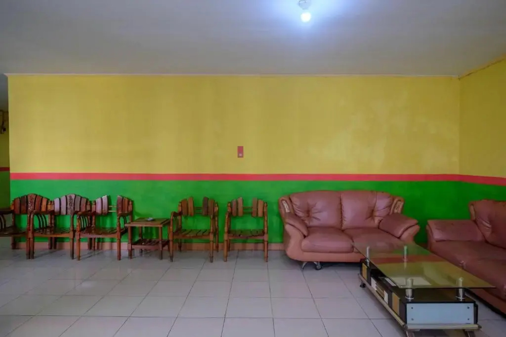 RedDoorz near Pelabuhan Nusantara Parepare