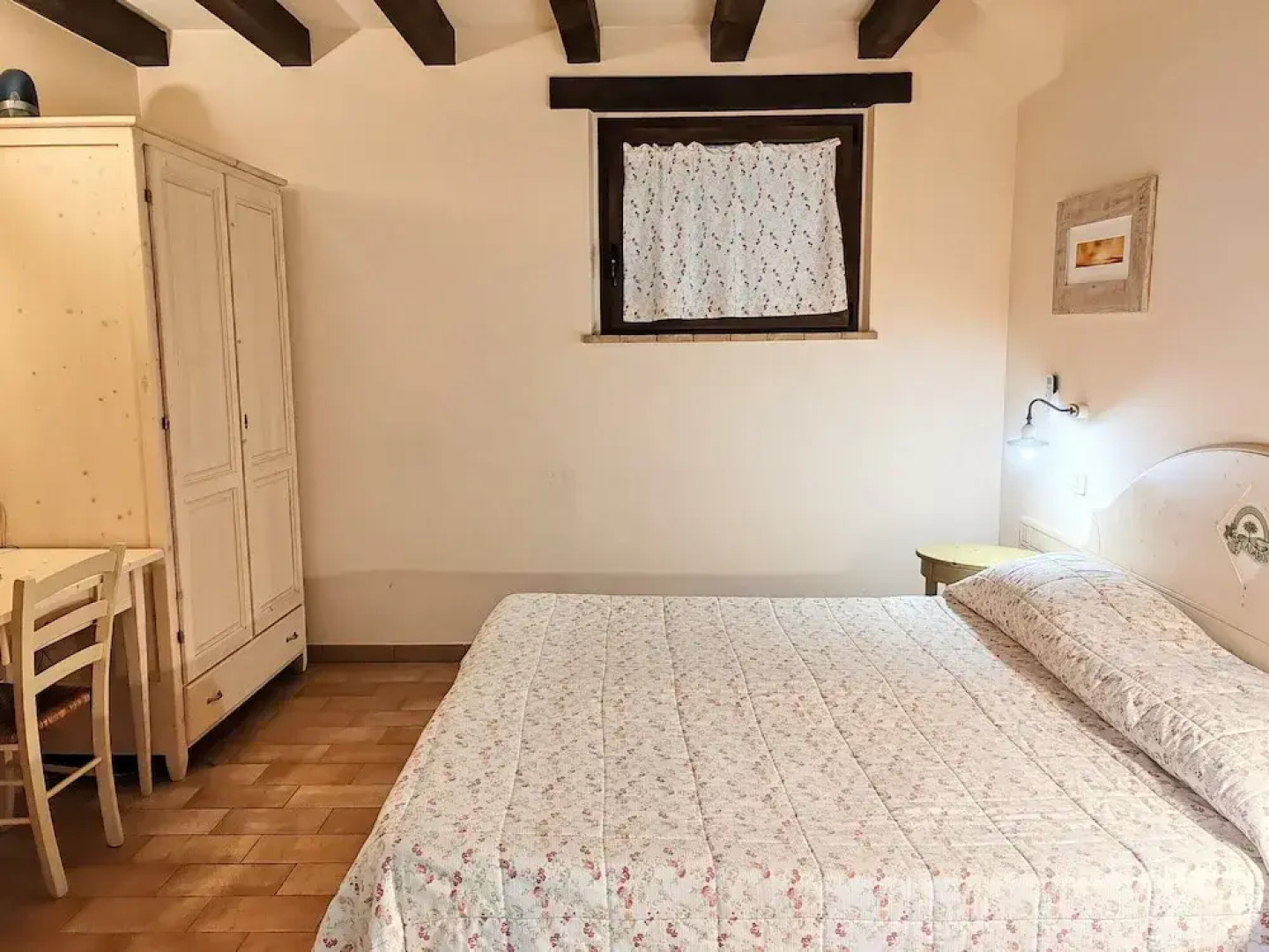 Apartment With Shared Pool