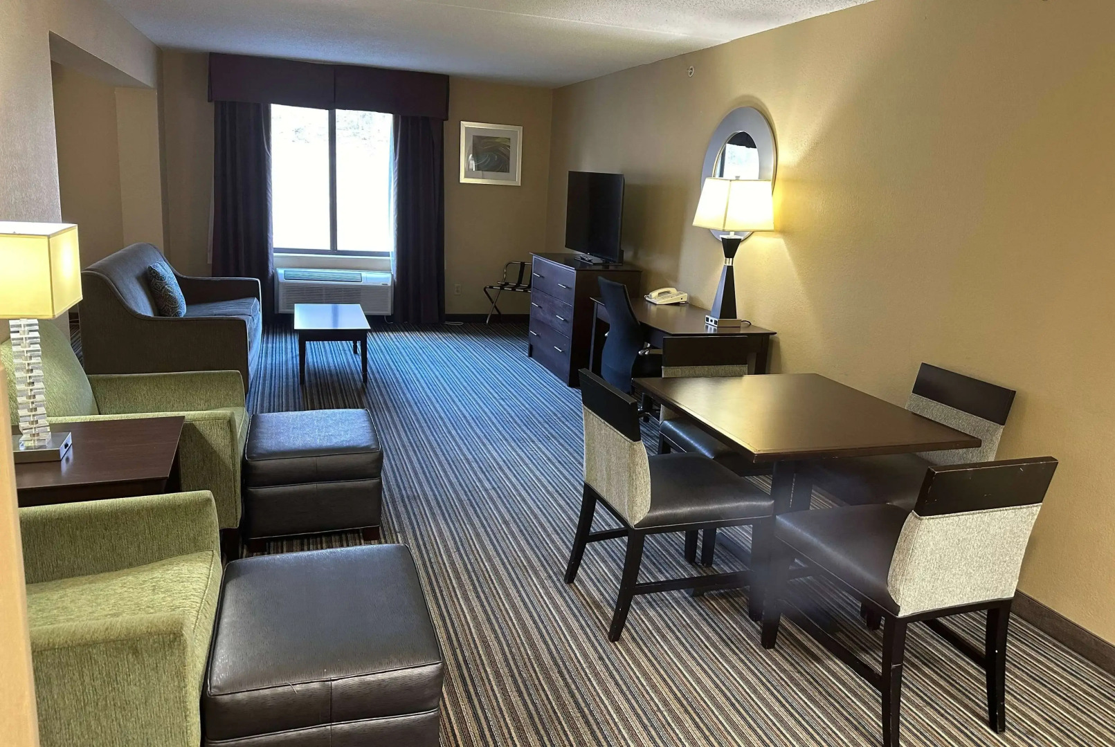 Wingate by Wyndham Harrisburg Near Hershey