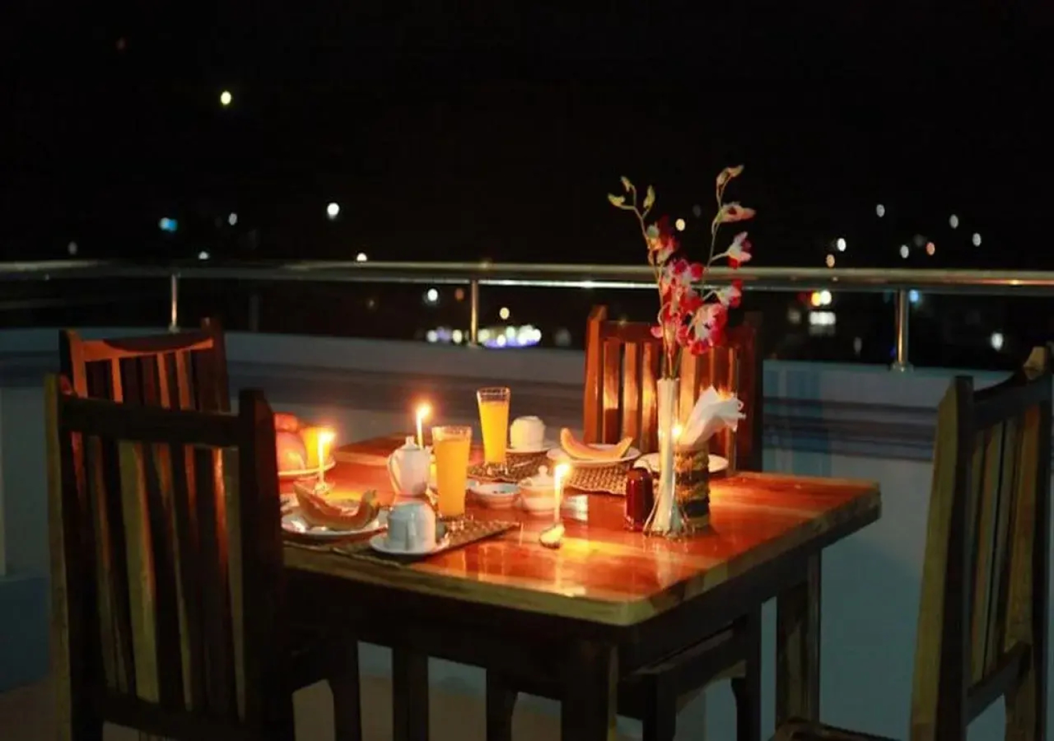 Pine Breeze Hotel